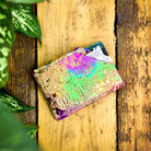 Korttikotelo värikäs hohtava valmistettu Suomessa käsityönä korkista