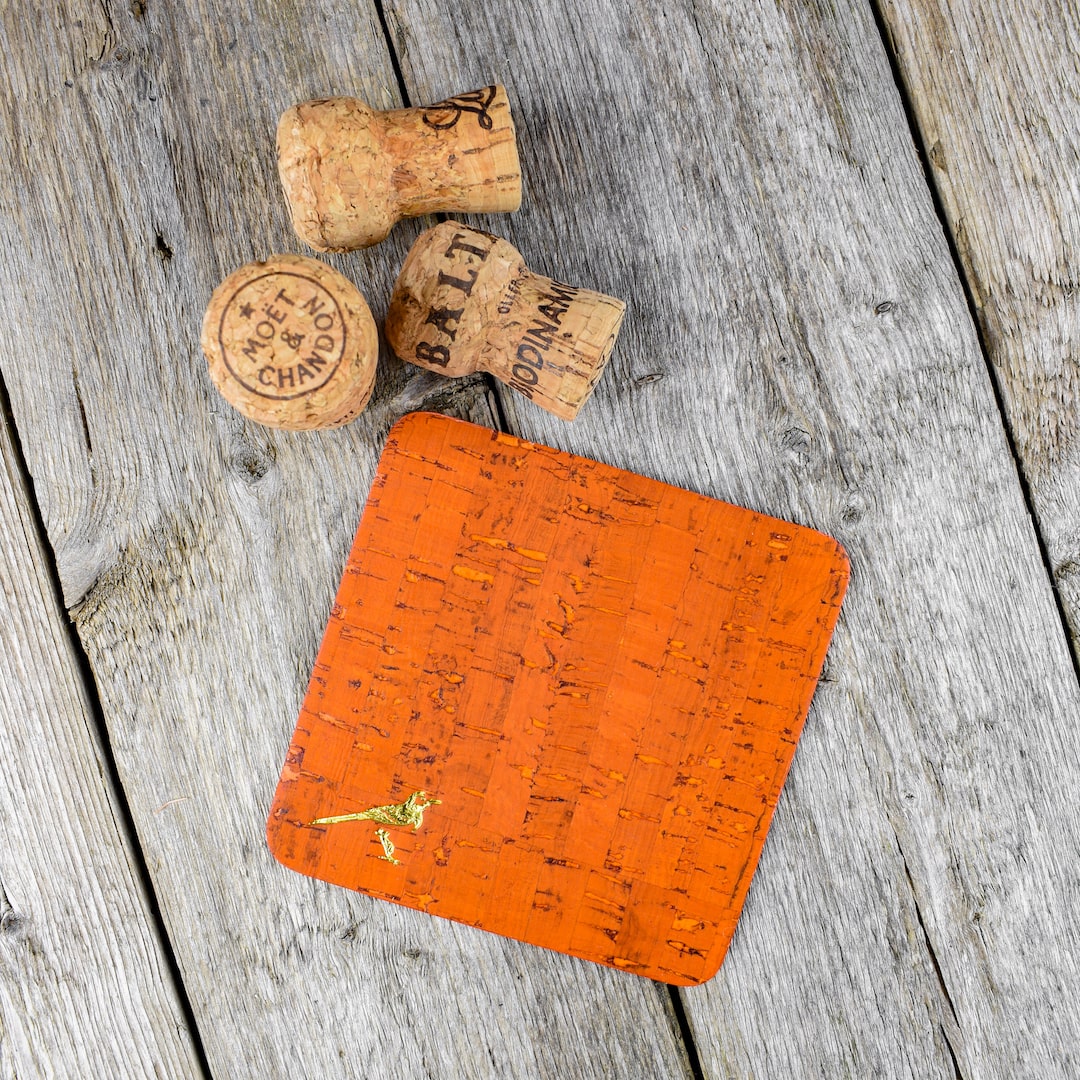 Lasinalunen oranssi valmistettu käsityönä Suomessa