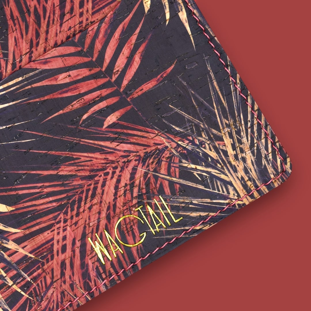 Säilytystasku valmistettu Suomessa korkista