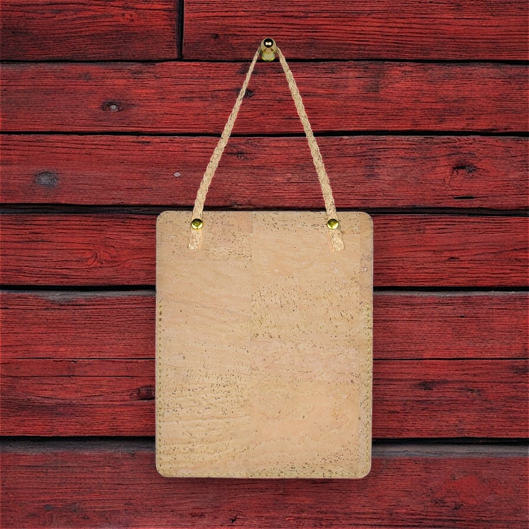 Säilytystasku valmistettu käsityönä Suomessa korkista