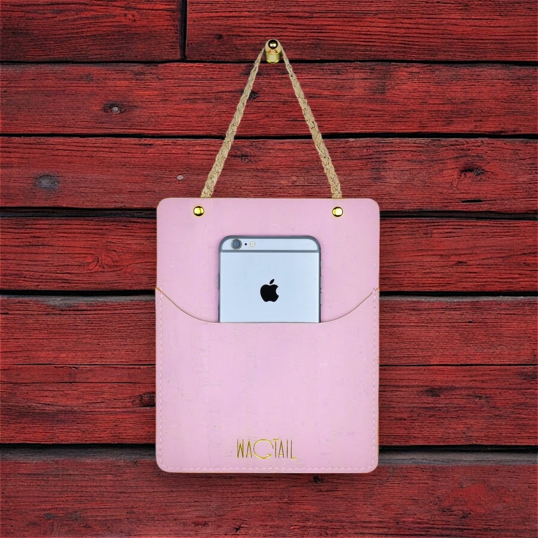 Säilytystasku vaaleanpunainen puhelimelle valmistettu Suomessa korkista