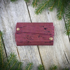 Korttikotelo luumunpunainen valmistettu Suomessa käsityönä korkista