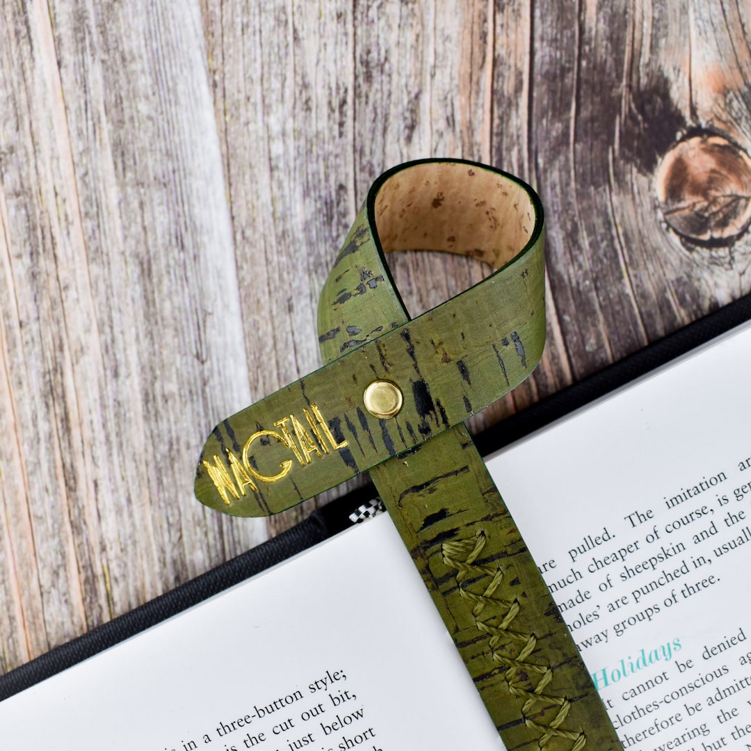 Kirjanmerkki vihreä valmistettu käsityönä Suomessa