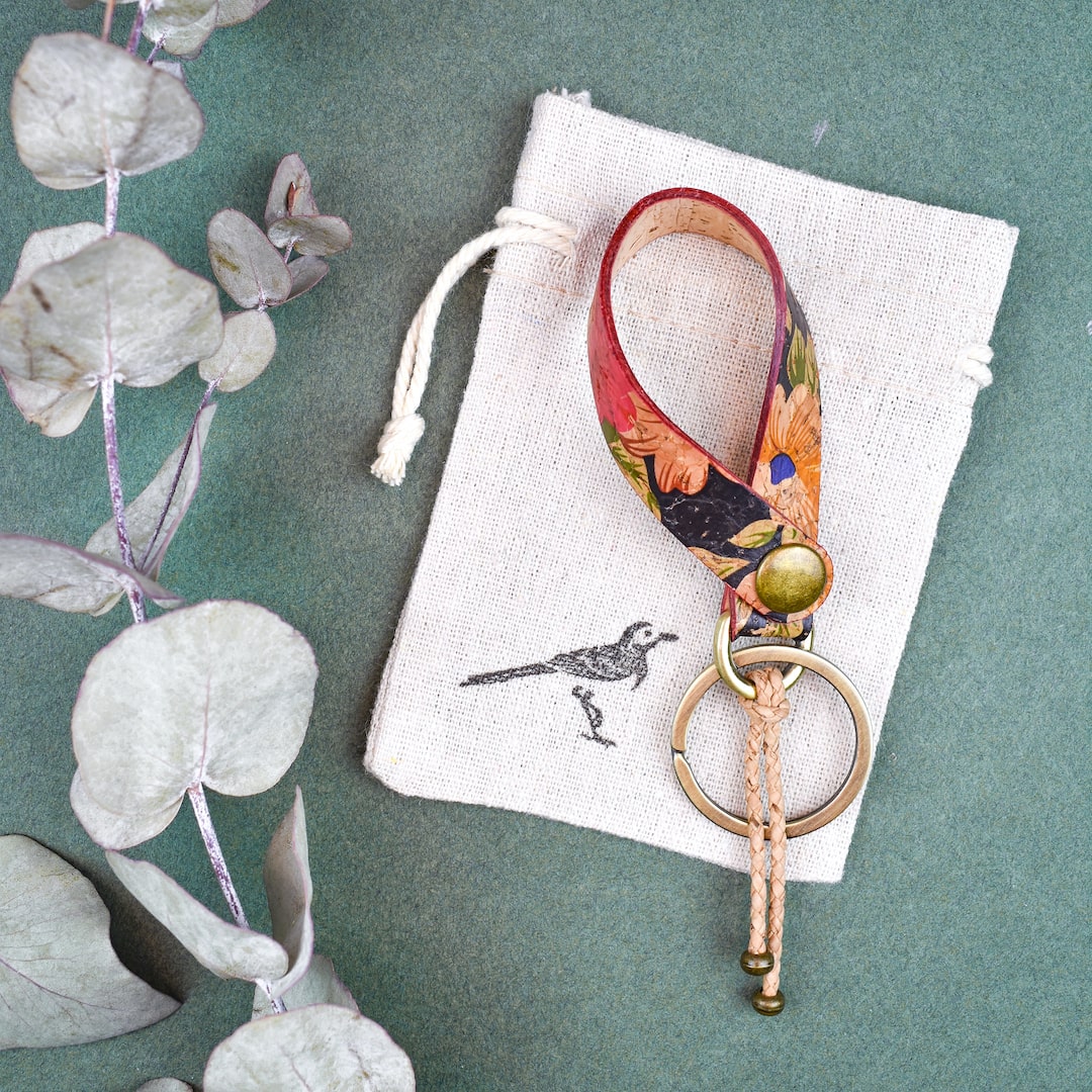 Avainlenkki kukallinen valmistettu käsityönä Suomessa