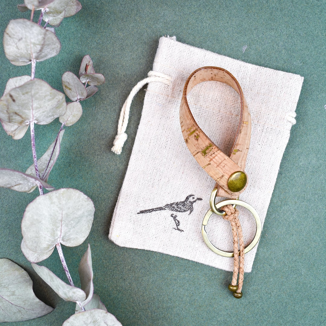 Avainlenkki kultainen valmistettu käsityönä Suomessa