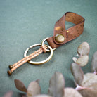 Avainlenkki ruskea valmistettu käsityönä Suomessa