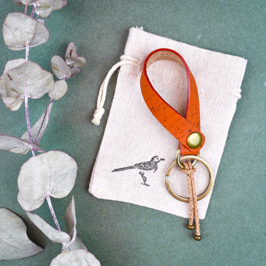 Avainlenkki oranssi valmistettu käsityönä Suomessa