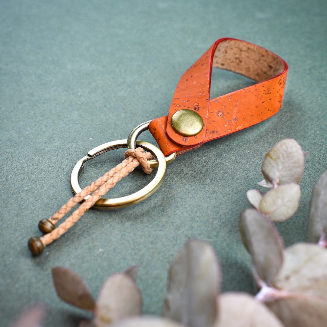 Avainlenkki oranssi valmistettu käsityönä Suomessa