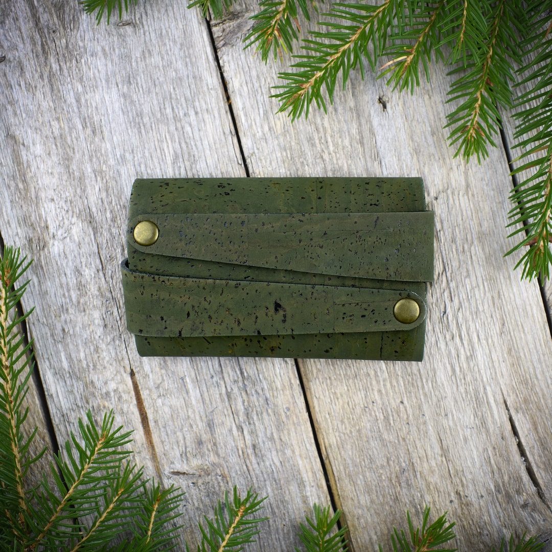 Korttikotelo vihreä valmistettu Suomessa käsityönä korkista