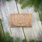 Korttikotelo ruskea valmistettu Suomessa käsityönä korkista